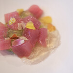 ALMA - 宮城女川産本マグロ、アボカド、梅酢