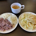 やっぱりステーキ - ご飯をハーフ&ハーフで