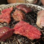 炭火焼肉炙や - 