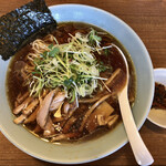 麺通 - 冷しらーめん 880円