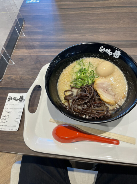 ラーメン おいしいラーメン 餃子がリーズナブル 野々市 一龍 さん いいじ金沢