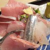 新助 - ランチ｢お刺身定食900円｣。新鮮なお刺身！種類も豊富。