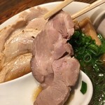 松戸中華そば 富田食堂 - レア叉焼10×4㎝ぐらい