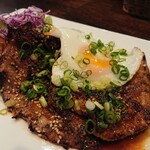 モンキー・ダイナー - 伝説のしょうが焼きです。