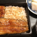 Unagi Akimoto - タレは甘さ控えめ、むしろ白飯に甘味