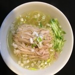 馨方亭 - 鶏ラーメン  さっぱりしていて、美味しいです。