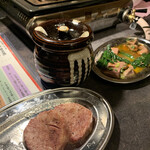 焼肉・ホルモン酒場 とろにく - 