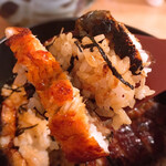 うなぎ割烹 きた八 - お茶碗によそって頂きます✧‧˚