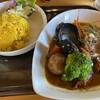 Chiisana Rogu Kafe Furawa - 4種シーフードのスパイシースープカレー1480円