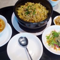 雪園 京橋店 - 細切り豚肉と高菜の炒飯