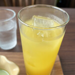 F - オレンジジュース450円美味い！