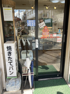 Komugi Batake - 店舗入り口