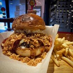 Burger Revolution Tokyo Wine & Bar - 