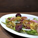 フローリッシュ - ◆追加の「サラダ」・・数種類のお野菜が盛り合わされ彩りも綺麗で、胡麻ベースのドレッシングもいい味わい。 これ追加して良かったかも。