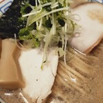 人力俥 - 背脂煮干そば（大盛・アップ）