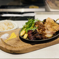 リオ・ブルーイング・コー ビストロアンドガーデン 東京ミッドタウン - 本日の3種石窯ローストグリル盛り合わせ（1,500円）