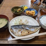 和田食堂 - 鯖はドンと半身！ごはんはこれでも小