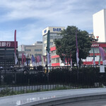 マダムルージュ - 東京2020なのに無事沢駅前市役所口はセーリングの誘致で無理やり盛り上げている感…ヨットじゃ、桟敷がいいところ…実質無観客みたいなものなのに…
