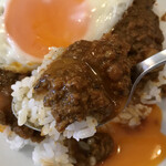 TADA CURRY - キーマカレー、目玉焼きトッピング