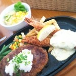 レストラン＆カフェ 十和田 - ハンバーグと海老フライセット