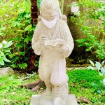 Maeda Kohi - ◎元小学校の名残りを感じる二宮金次郎の銅像。