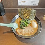 らーめん家 せんだい - 「とんこつ醤油（並）」＋「味玉」¥880