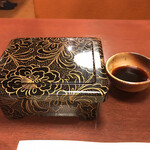 ぬりや - 追加注文のご飯とタレ