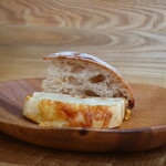 BREEZE BIRD CAFE＆BAKERY - 自家製パン