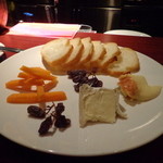 小久保 - 熟成チーズの盛り合わせ