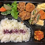 キッチン リベルタ - 鶏の唐揚げ弁当