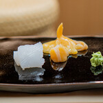 日本橋蛎殻町 すぎた - 北海道の青柳、三浦半島佐島の泥障烏賊 生姜醤油