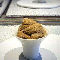 日本料理 TOBIUME - ＊赤雲丹は甘味・旨味を感じ、とても美味しい。