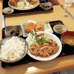 和風居酒屋 ひょうたん - 焼肉、牛肉コロッケ、海老フライ