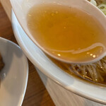 中華そば ゴトクギ - 煮干しの出汁の冷汁にあぶらがいいアクセントに
      なっていてgood❣️