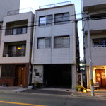 菜庭酒菜　櫓仁 - 光っているところがお店です('12.10月より)