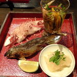 菜庭酒菜　櫓仁 - 泳ぎ子持ち鮎塩焼き+蕪の浅漬け生ハムチップのせ+京水菜の松前漬け('12.10月より)