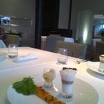 デザートと店内