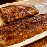 かぶと - 蒲焼き 養殖 　蒲焼き 天然