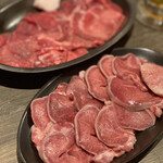 韓国焼肉 生タンとギガントトマホーク サイボーグ001 名古屋駅店 - 