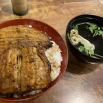 伊賀喜 - 上うなぎ丼3,000円と肝吸い200円。