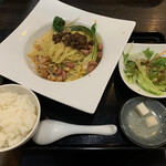 Chuugoku Shisem Menhanten Ittou - 汁なし坦々麺定食❗️