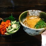 はたごはん - 鶏のピリ辛コチュジャン丼とミニきつねうどん麺大盛り