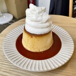 hitoma コーヒーとお酒 - 自家製プリン 生クリームのせ