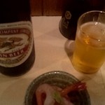 瓶ビールとつきだし（甘エビ）