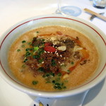 メゾン・ド・ユーロン - 坦々麺