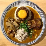 吉田カレー  - ミックス辛口多め 小・豚・ツナマヨ・しめじとごぼうのアチャール