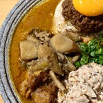 吉田カレー  - しめじとごぼうのアチャール