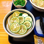 ふる里うどん  - すだちうどん
      キレイです(*´∇｀*)