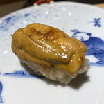海味 - 最強なウニ握り。