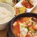 KOREAN DINING BIN'S - ランチスンドゥブ